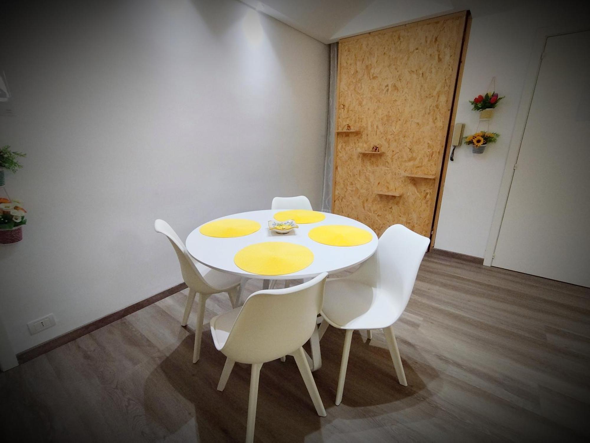 Casa Cristina Apartment คอมิโซ ภายนอก รูปภาพ